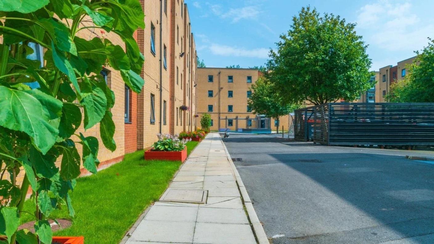 Homely Private Bedrooms At Oxford Court In Manchester Exterior photo